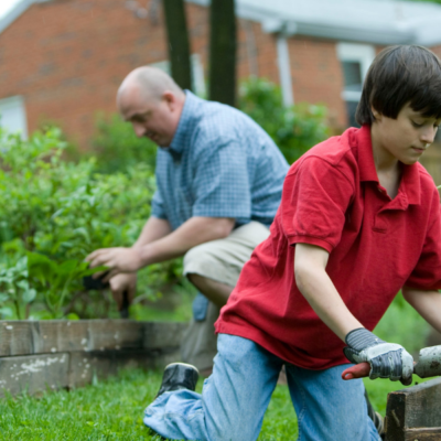 The Benefits of Teaching Your Child to Garden